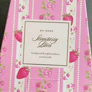 DW Home Pink Strawberry Bliss Candle